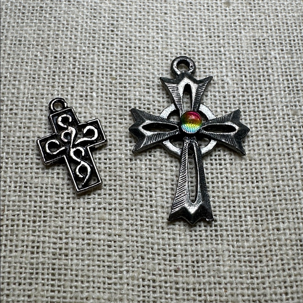 🧡 2 Small Crosses 🧡